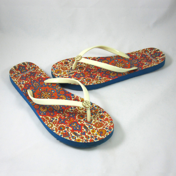 tory burch flip flops size 9